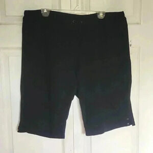 Reitman's Plus Size Cotton Bermuda  Shorts With Button Detail Size 2x